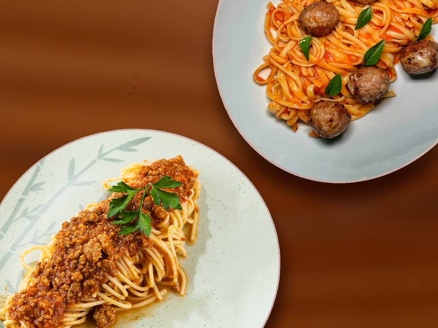 Spaguetti com Polpetines + Spaguetti à Bolonhesa