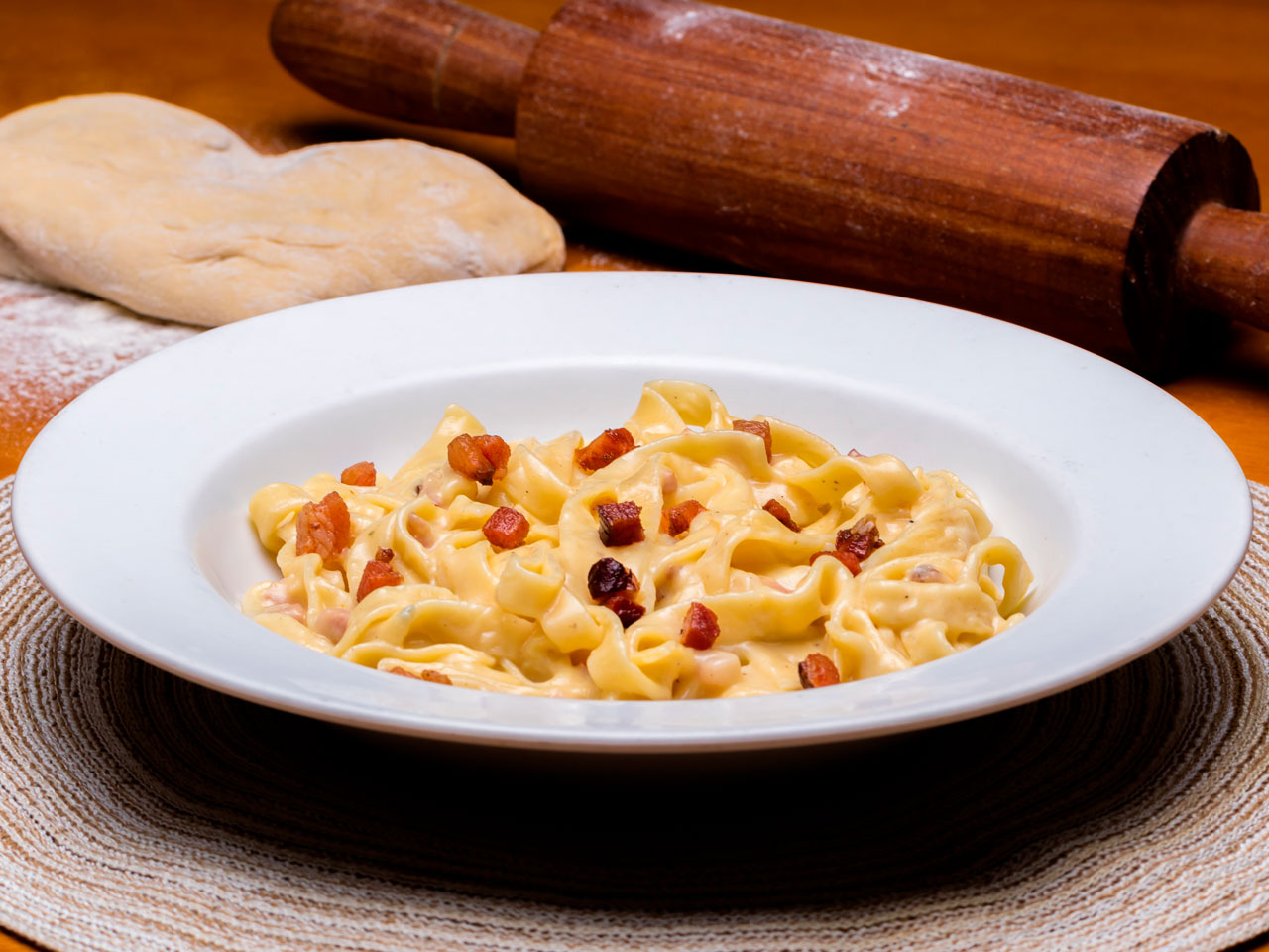 Talharim à carbonara