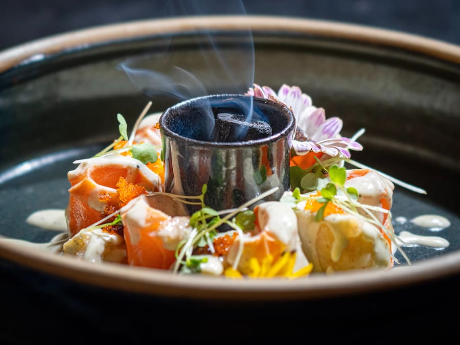 Tiradito Defumado de Salmão - 06un