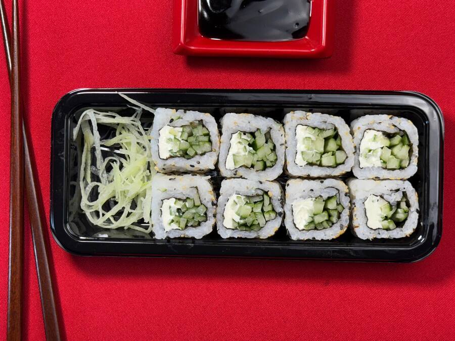 Uramaki Pepino com Cream Cheese (8 peças)