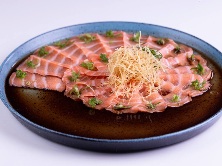 Ussuzukuri de salmão ao molho ponzú (15 pçs)