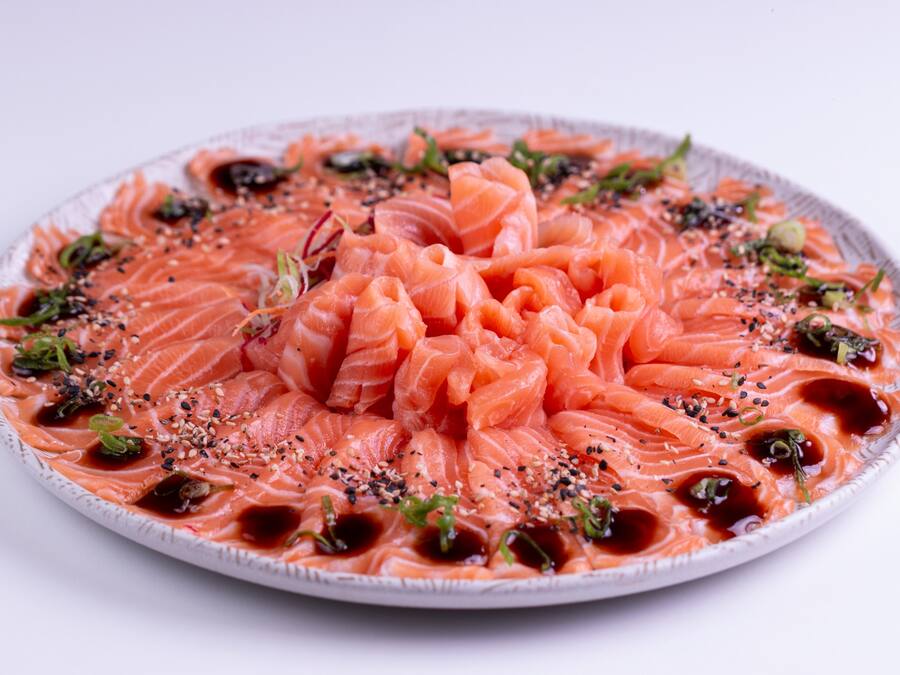 Ussuzukuri de salmão trufado (15 pçs)