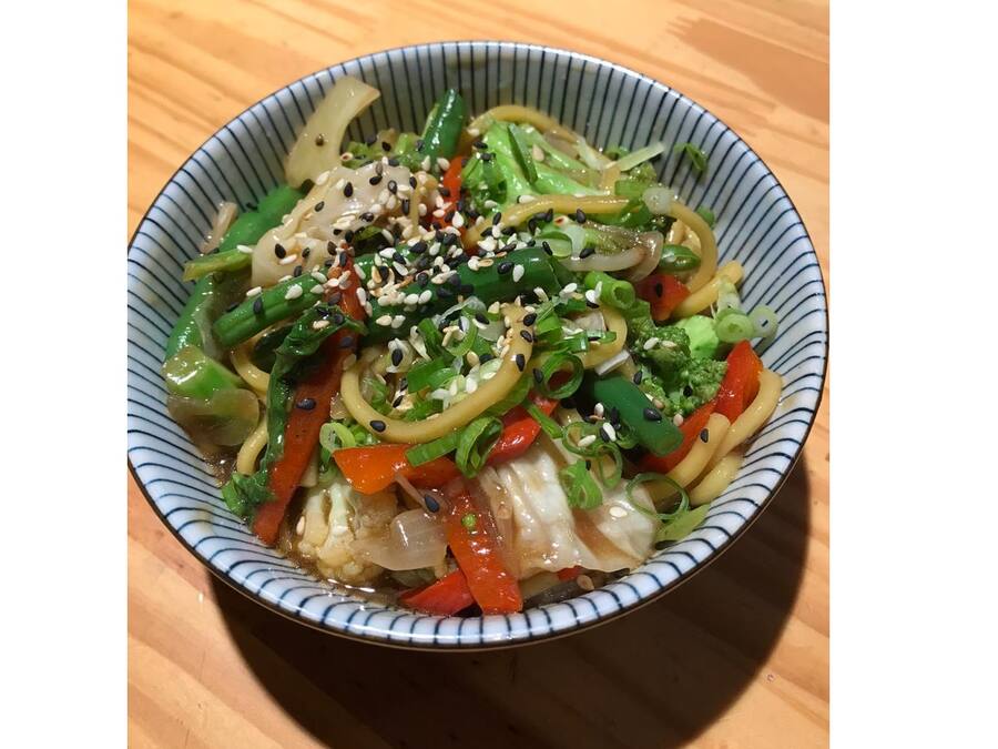 Yakissoba tradicional de legumes